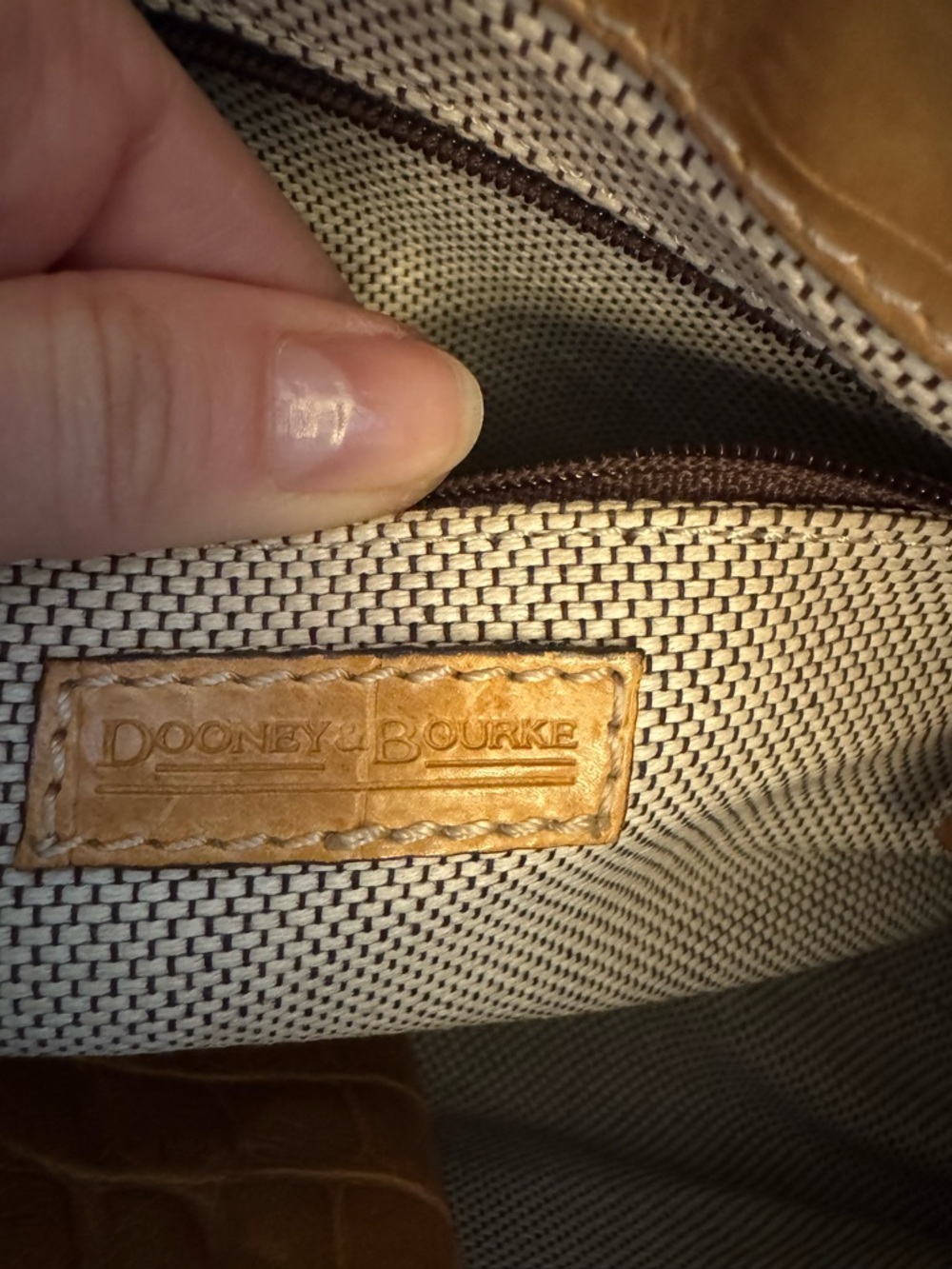 Vintage Dooney & Bourke Croc-Embossed Leather Shoulder Bag – Mustard - Picture 11 of 11